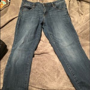 Straight legged Jeans